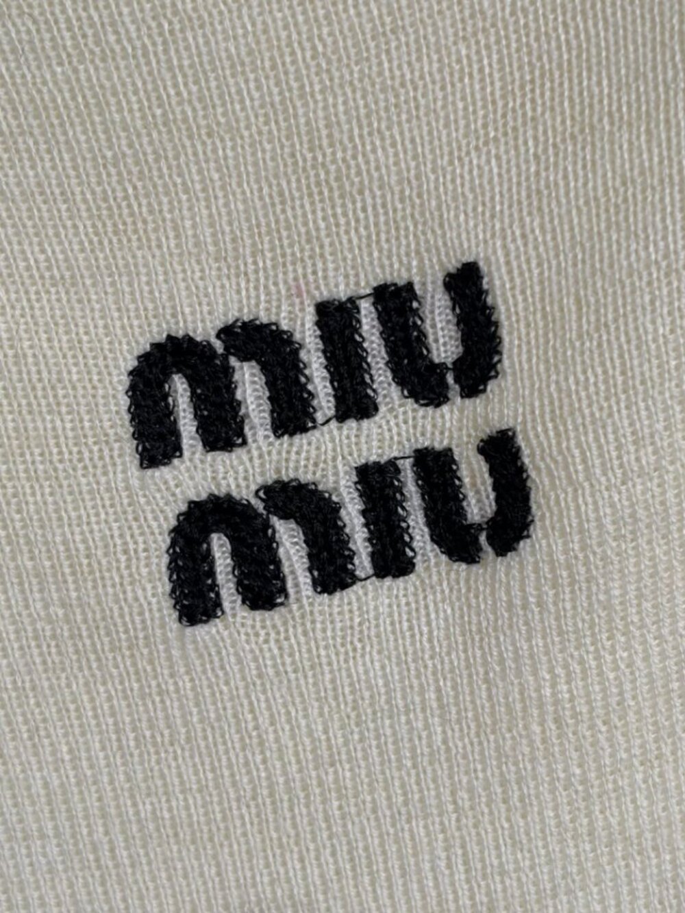 ❗️ Miu Miu❗️ Long-sleeve wool knit sweater with a shawl - Picture 5 of 8